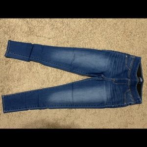 Old Navy Rockstar Mid-rise Size 8 Jean